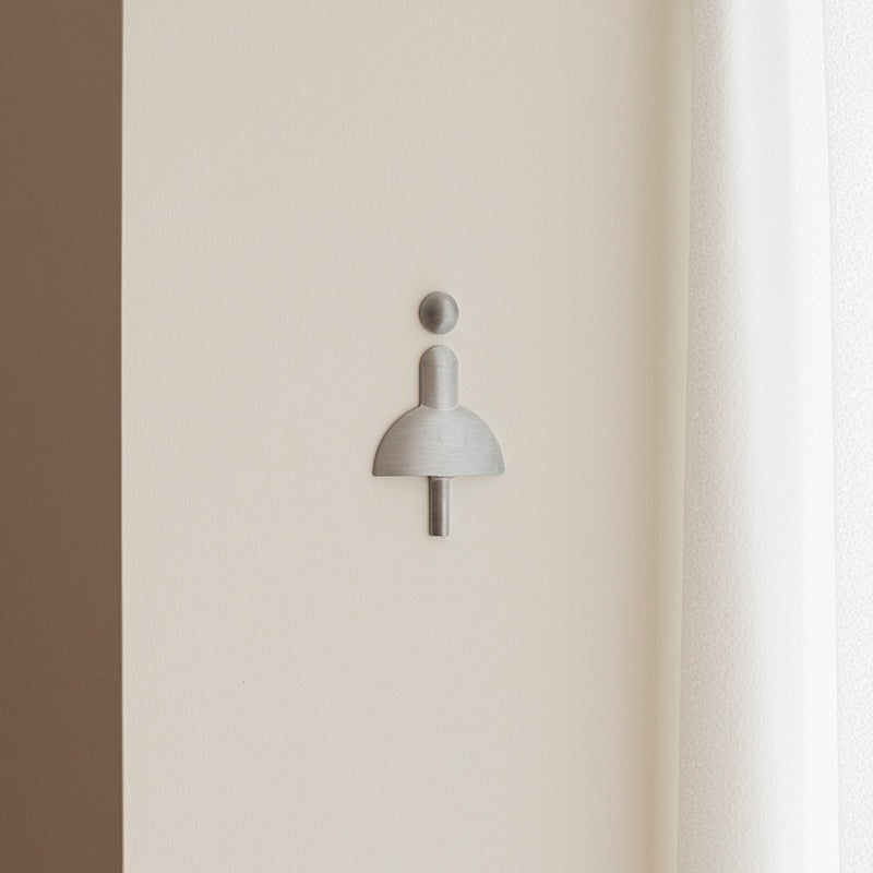 Sculpted Toilet Icon｜Brass - Sleek Design