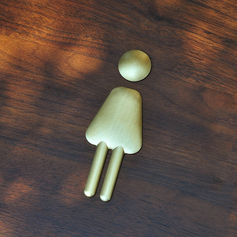 Sculpted Toilet Icon｜Brass - Sleek Design