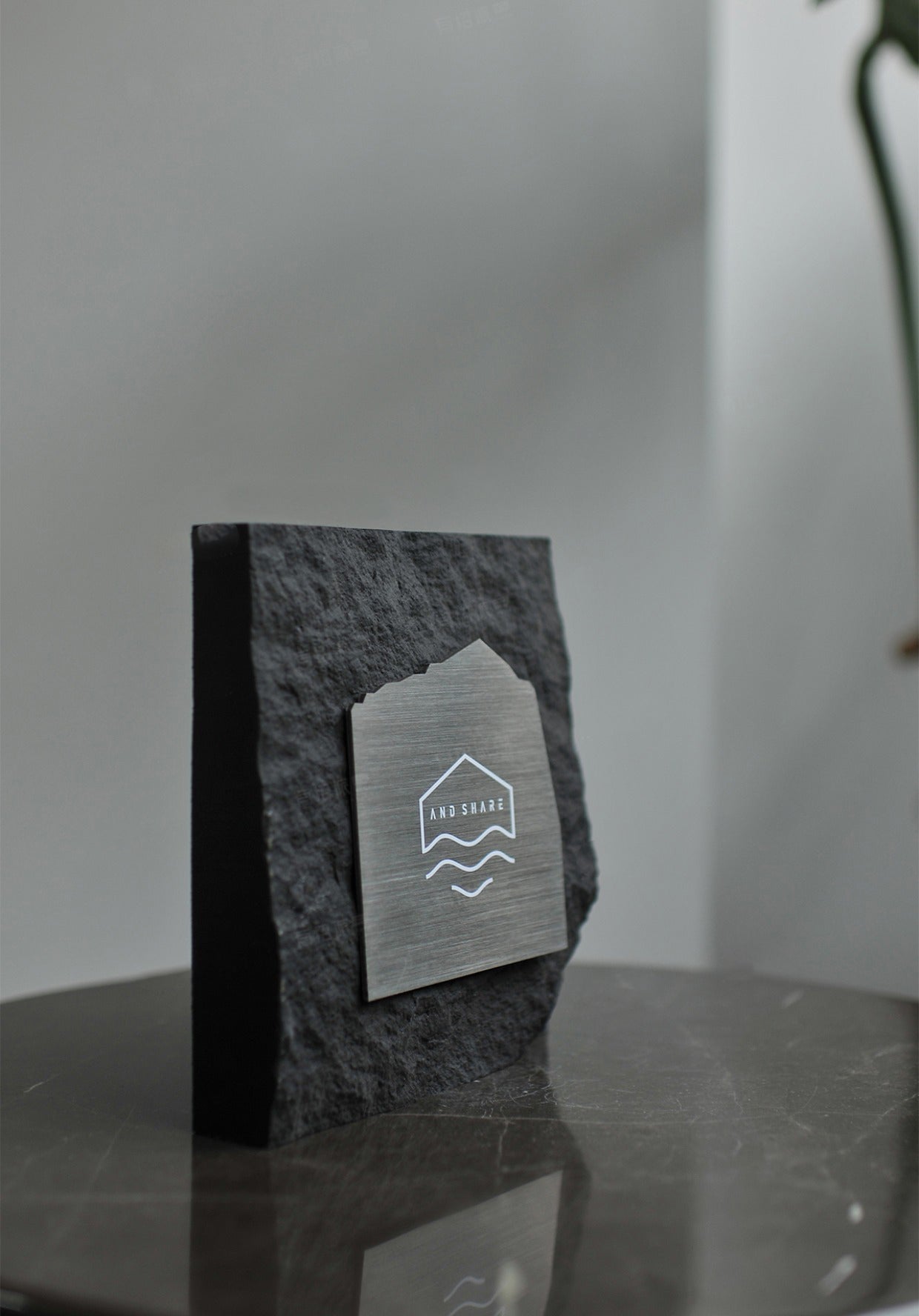 Side view showing 50mm organic thickness of the PU stone plaque